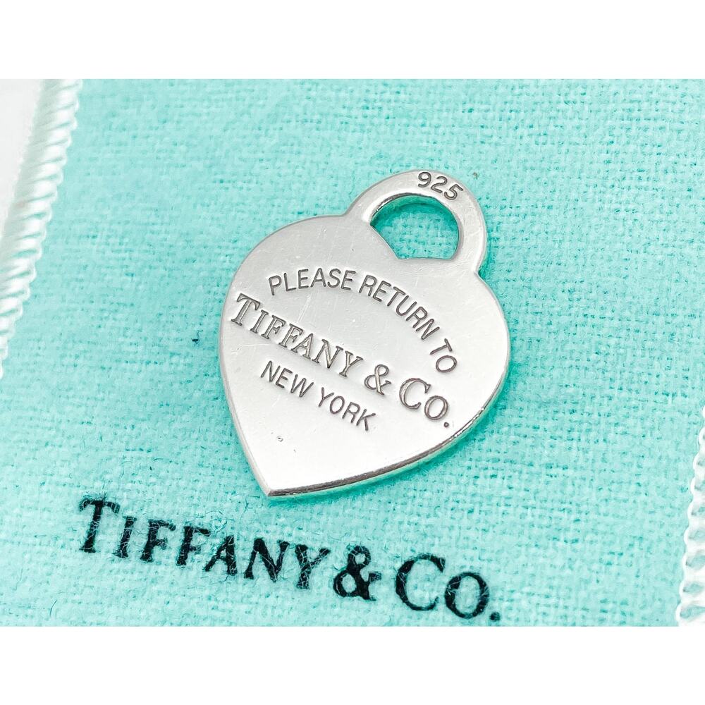 Tiffany & Co. Return to Tiffany Medium Heart Charm Pendant Sterling Silver - Picture 3 of 5